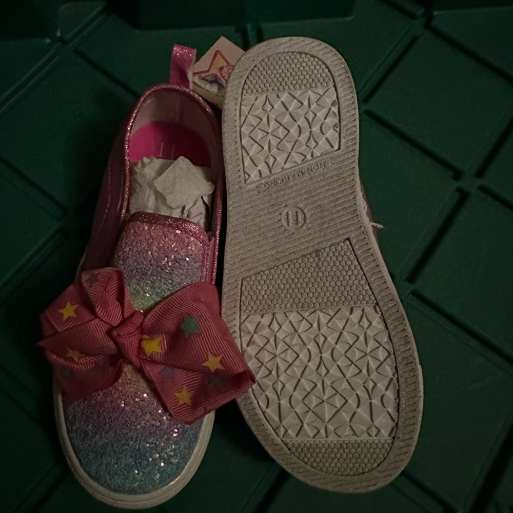 JoJo size 11